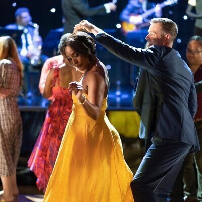 Peter Krause y Angela Bassett en 7x01 titulado 'Abandon Ships' de '9-1-1'