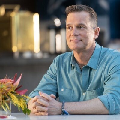 Peter Krause en el 7x01 de '911'