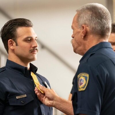 Ryan Guzman en 8x01 titulado 'Buzzkill' de '9-1-1'