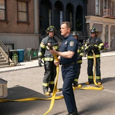 Peter Krause en el 8x01 de '9-1-1'