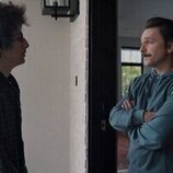 Charlie Day y Elisha Henig en 'Reinventarse' de 'Mythic Quest'