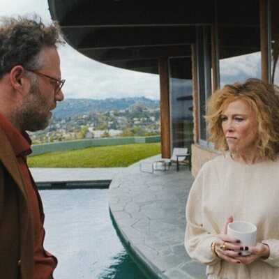 Seth Rogen y Catherine O'Hara en la temporada 1 y el capítulo 01 de 'The Studio'