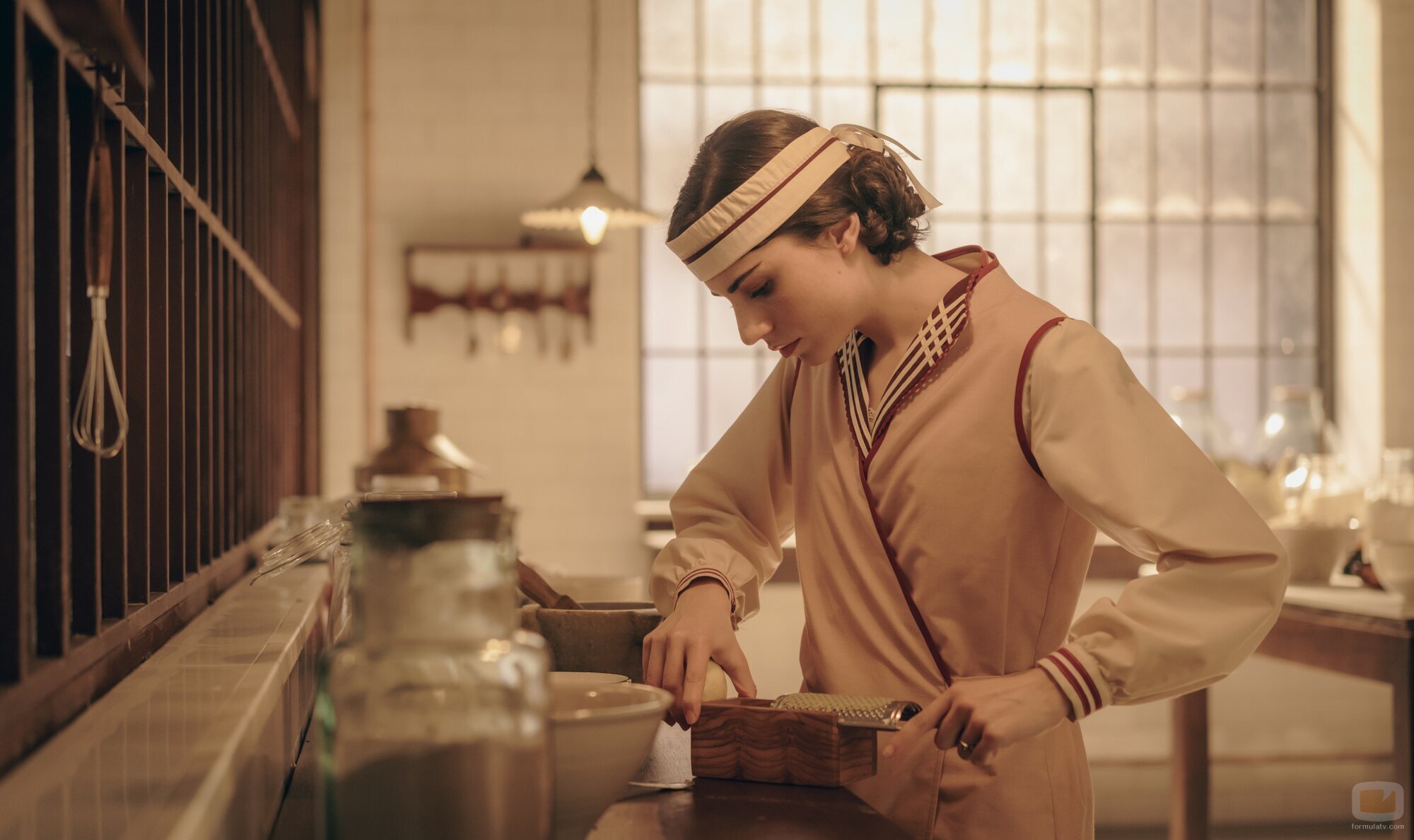 Elena Maroto en 1x02 'Capítulo 2' de 'La Favorita 1922'