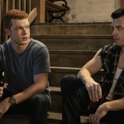Cameron Monaghan y Noel Fisher en 11x01 '¡Esto es Chicago!' de 'Shameless'