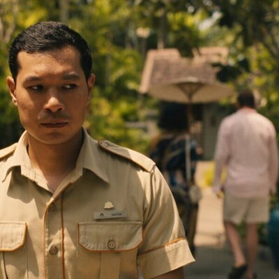 Tayme Thapthimthong en Capítulo 6 titulado 'Negaciones' de 'The White Lotus'