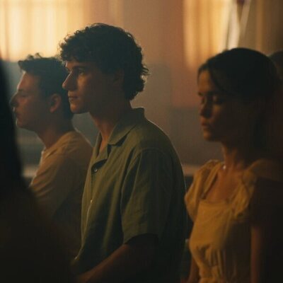 Imagen de Sarah Catherine Hook y Sam Nivola en Capítulo 6 titulado 'Negaciones' de 'The White Lotus'