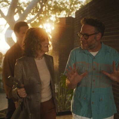 Seth Rogen y Catherine O'Hara en la temporada 1 y el capítulo 02 de 'The Studio'