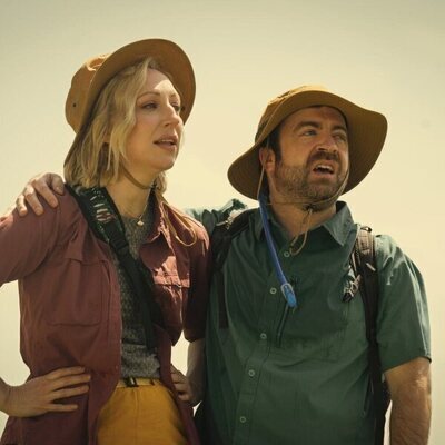 Anna Konkle y Derek Waters en '¡Da el paso!' de 'Side Quest'