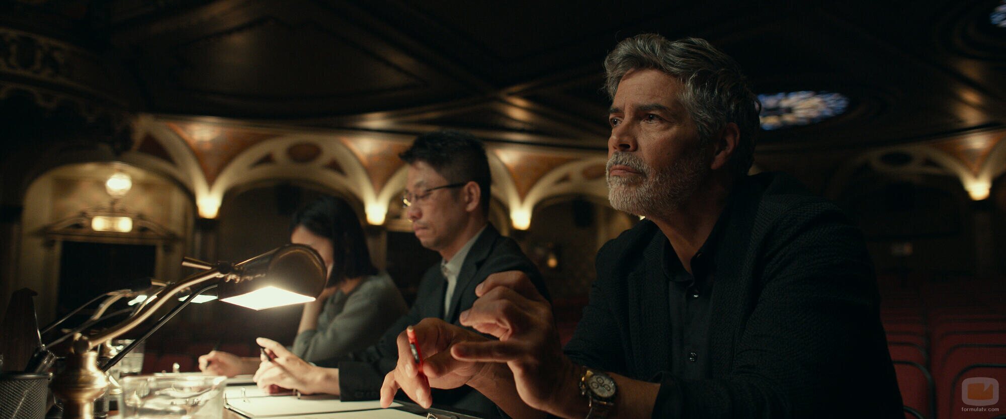Esai Morales en Capítulo 3 titulado 'Fuga' de 'Mythic Quest: Más allá del juego'