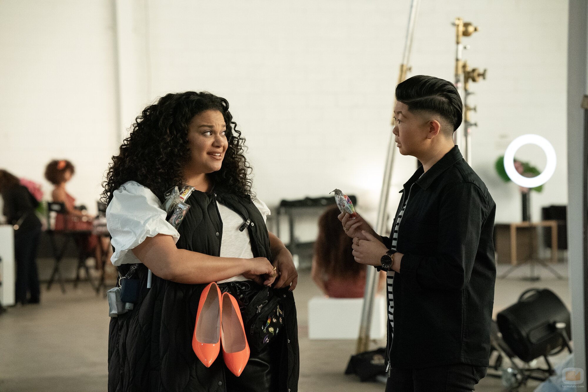 Michelle Buteau en el 1x01 de 'Survival of the Thickest'