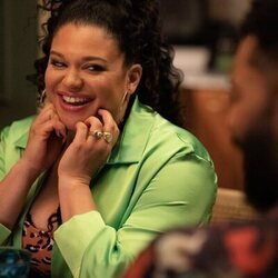Michelle Buteau en '¡Sé una campeona!' de 'Survival of the Thickest'