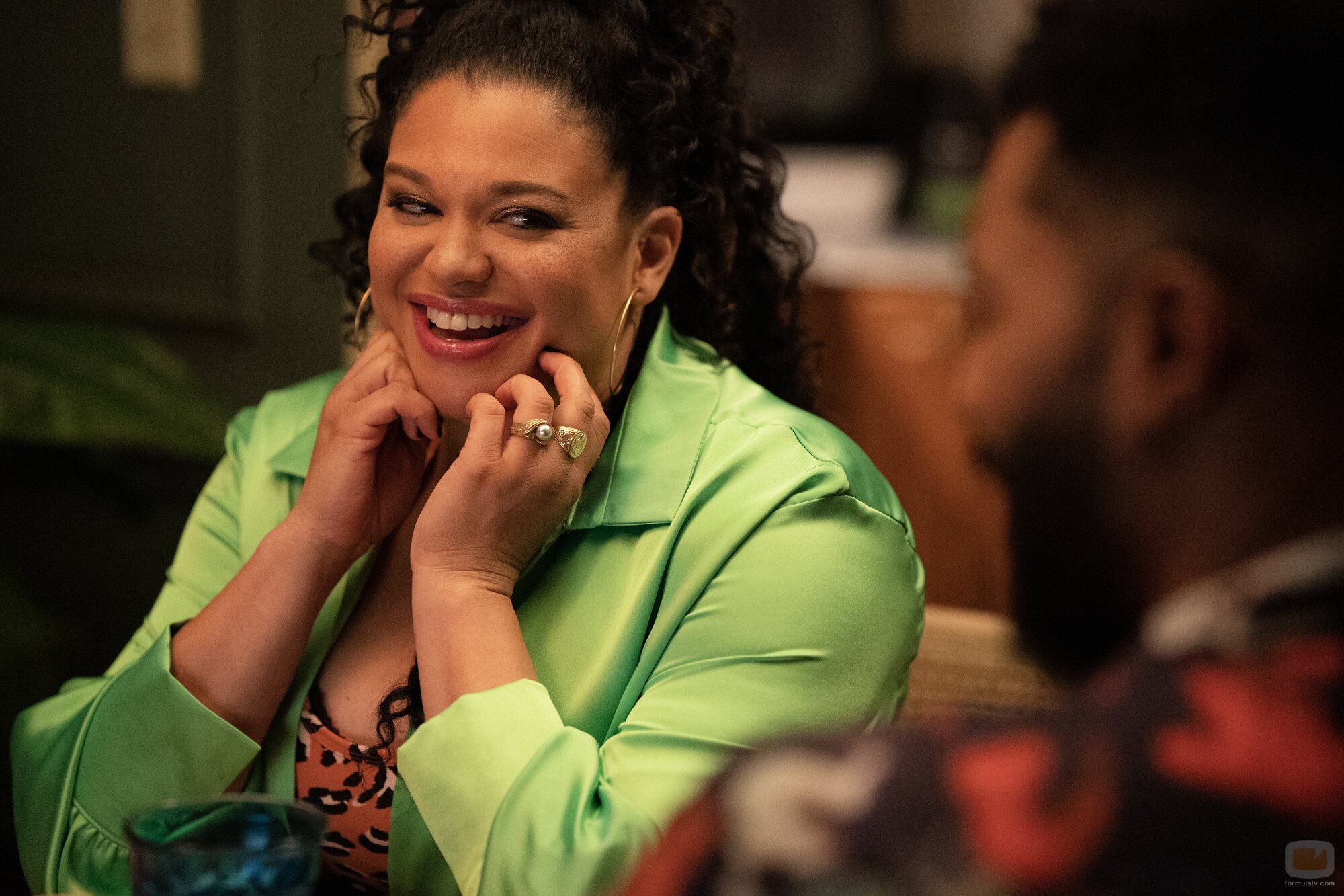 Michelle Buteau en '¡Sé una campeona!' de 'Survival of the Thickest'