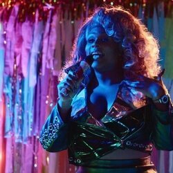 1x03 de 'La supervivencia de una chica con curvas'