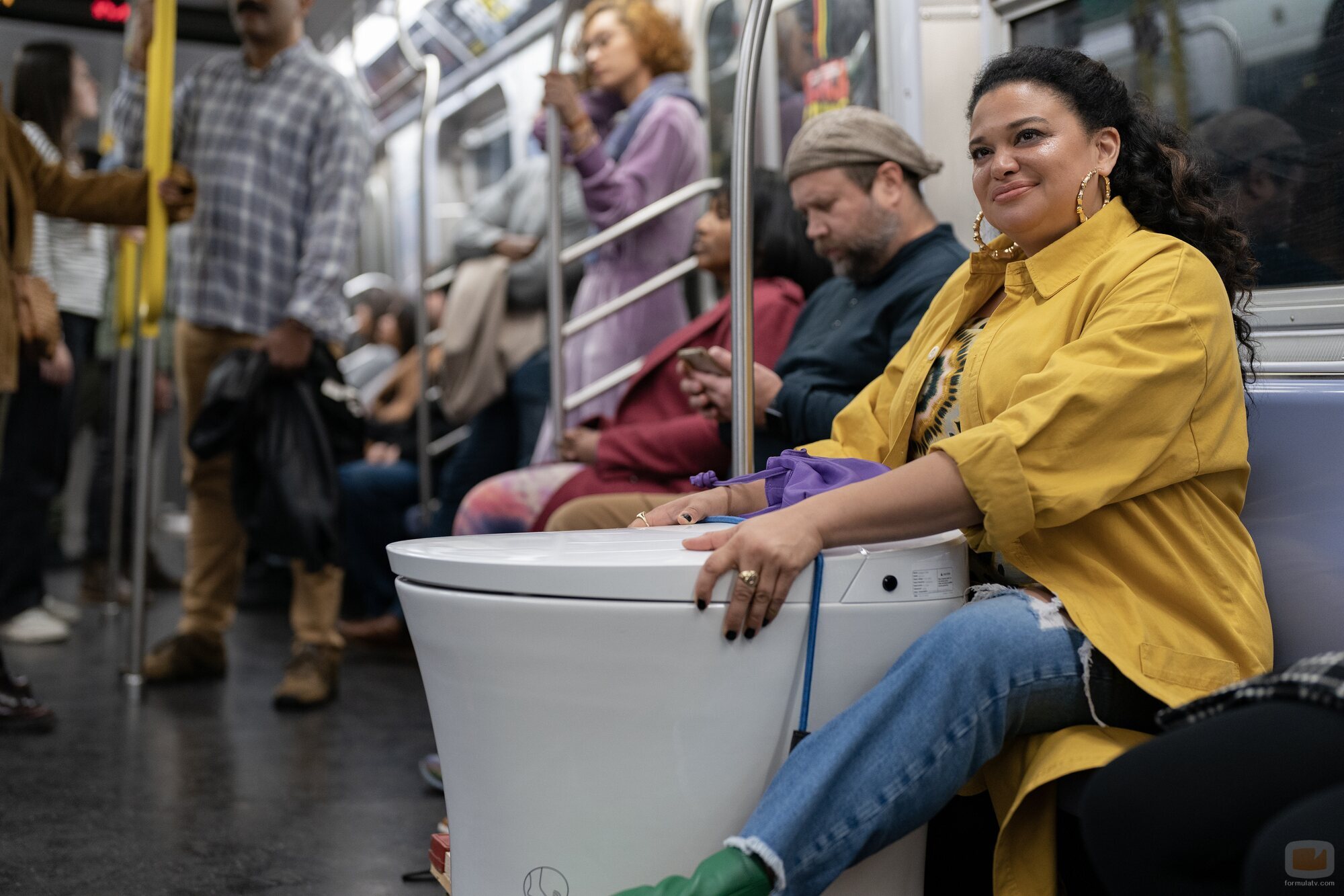 Michelle Buteau en la temporada 1 y el capítulo 04 de 'La supervivencia de una chica con curvas'