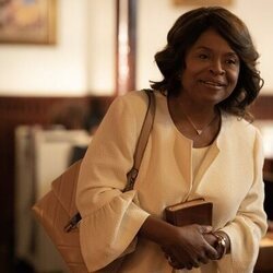 1x05 de 'La supervivencia de una chica con curvas'