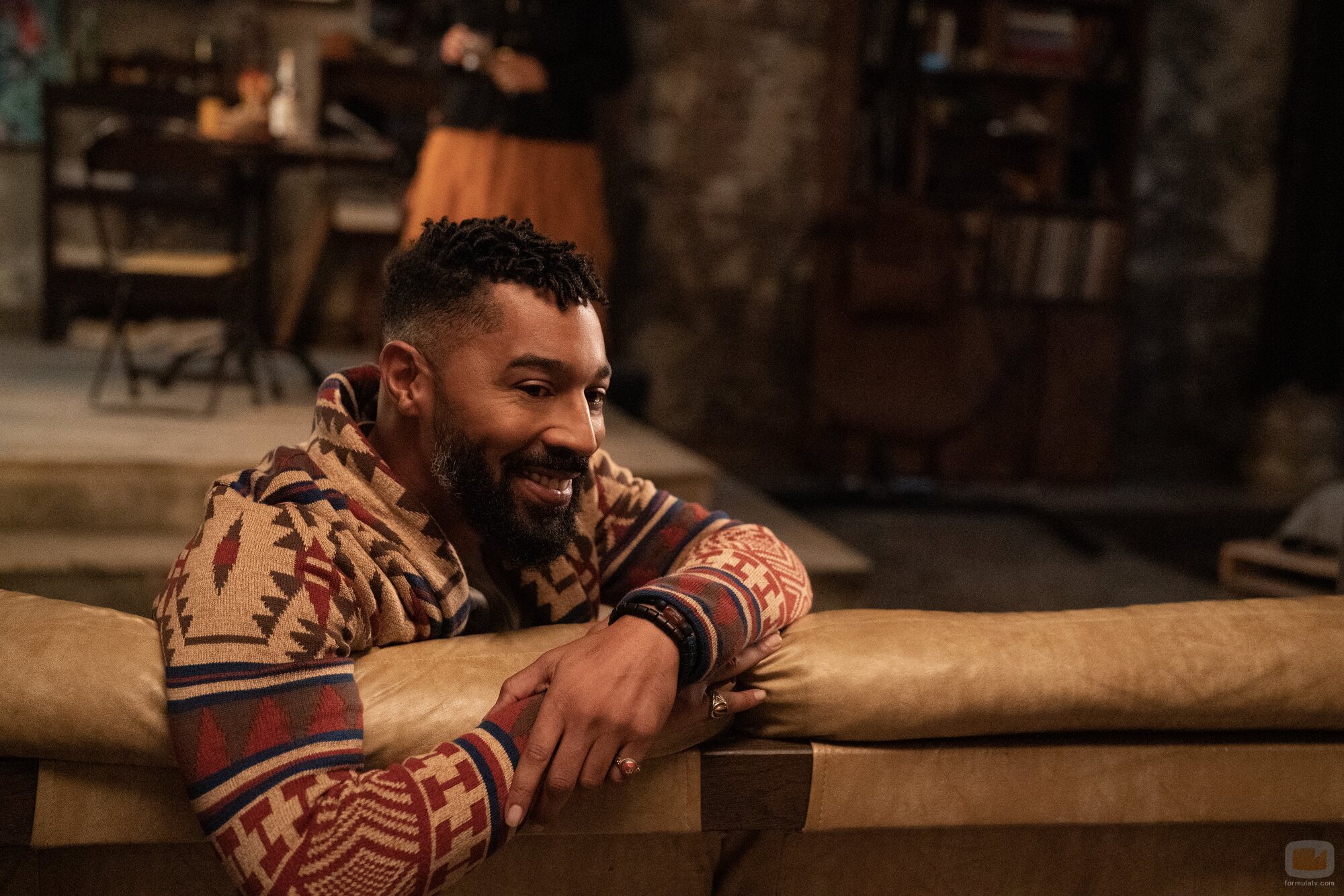 Tone Bell en la temporada 1 y el capítulo 06 de 'La supervivencia de una chica con curvas'