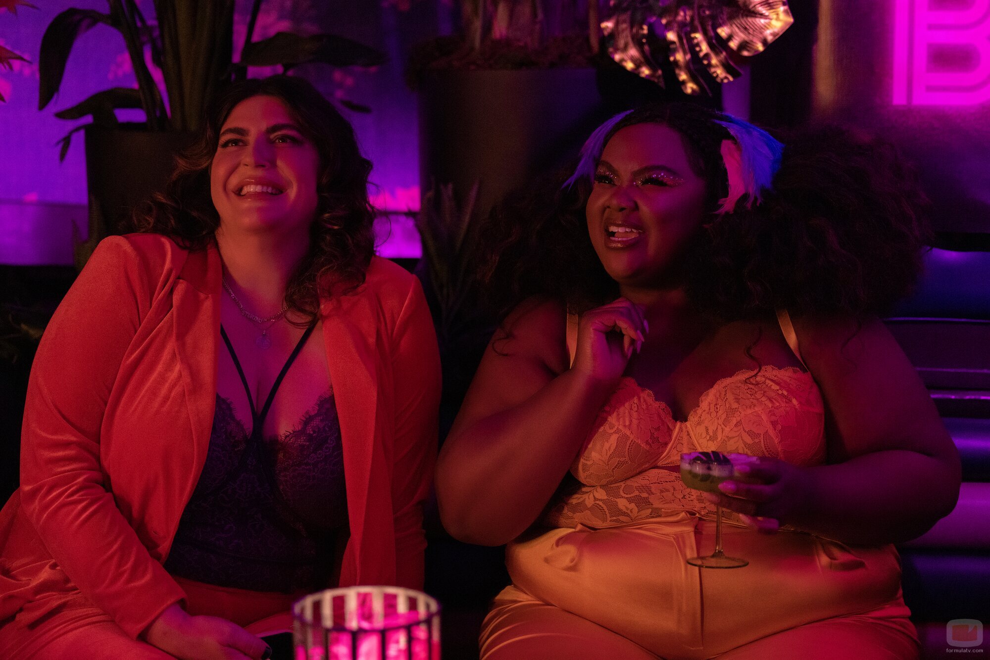 Nicole Byer en Capítulo 6 titulado 'Haz las cosas bien, guapa' de 'La supervivencia de una chica con curvas'