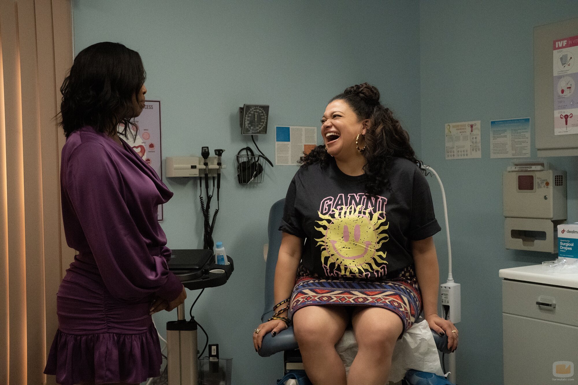Michelle Buteau en el 1x07 de 'Survival of the Thickest'