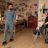 Tone Bell en el 1x07 de 'La supervivencia de una chica con curvas'