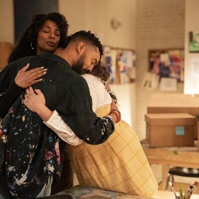 Tone Bell y Michelle Buteau en 'Por una nueva meta' de 'La supervivencia de una chica con curvas'