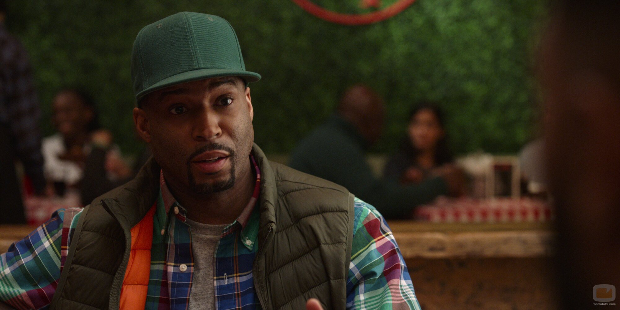 Robert Christopher Riley en 'Por una nueva meta' de 'Survival of the Thickest'