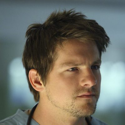 Zachary Knighton en 'Flash Forward'