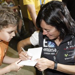 Edurne Pasabán a su llegada al aeropuerto de Barajas (Madrid)