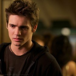 Steven R. McQueen en 'Vampire diaries'