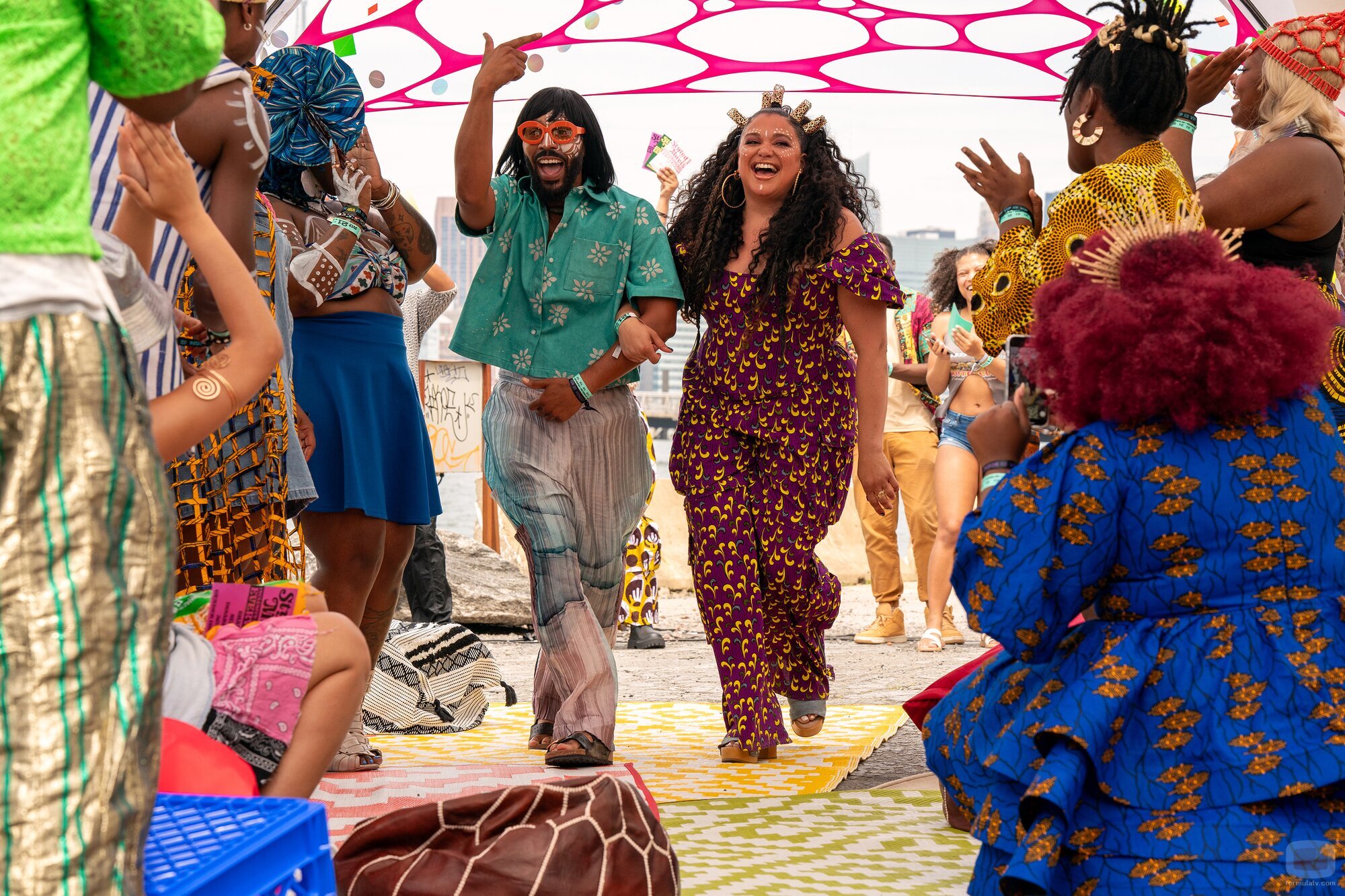 Tone Bell y Michelle Buteau en 'Los sueños se cumplen en el Afropunk' de 'Survival of the Thickest'