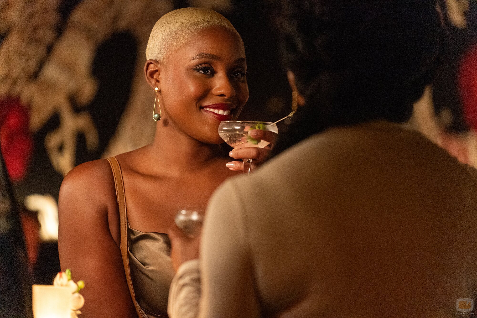 Tasha Smith en 2x03 titulado 'Tú a tu rollo' de 'La supervivencia de una chica con curvas'