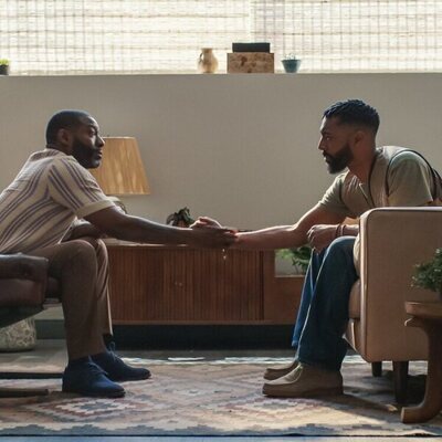 Tone Bell en 2x03 'Tú a tu rollo' de 'La supervivencia de una chica con curvas'