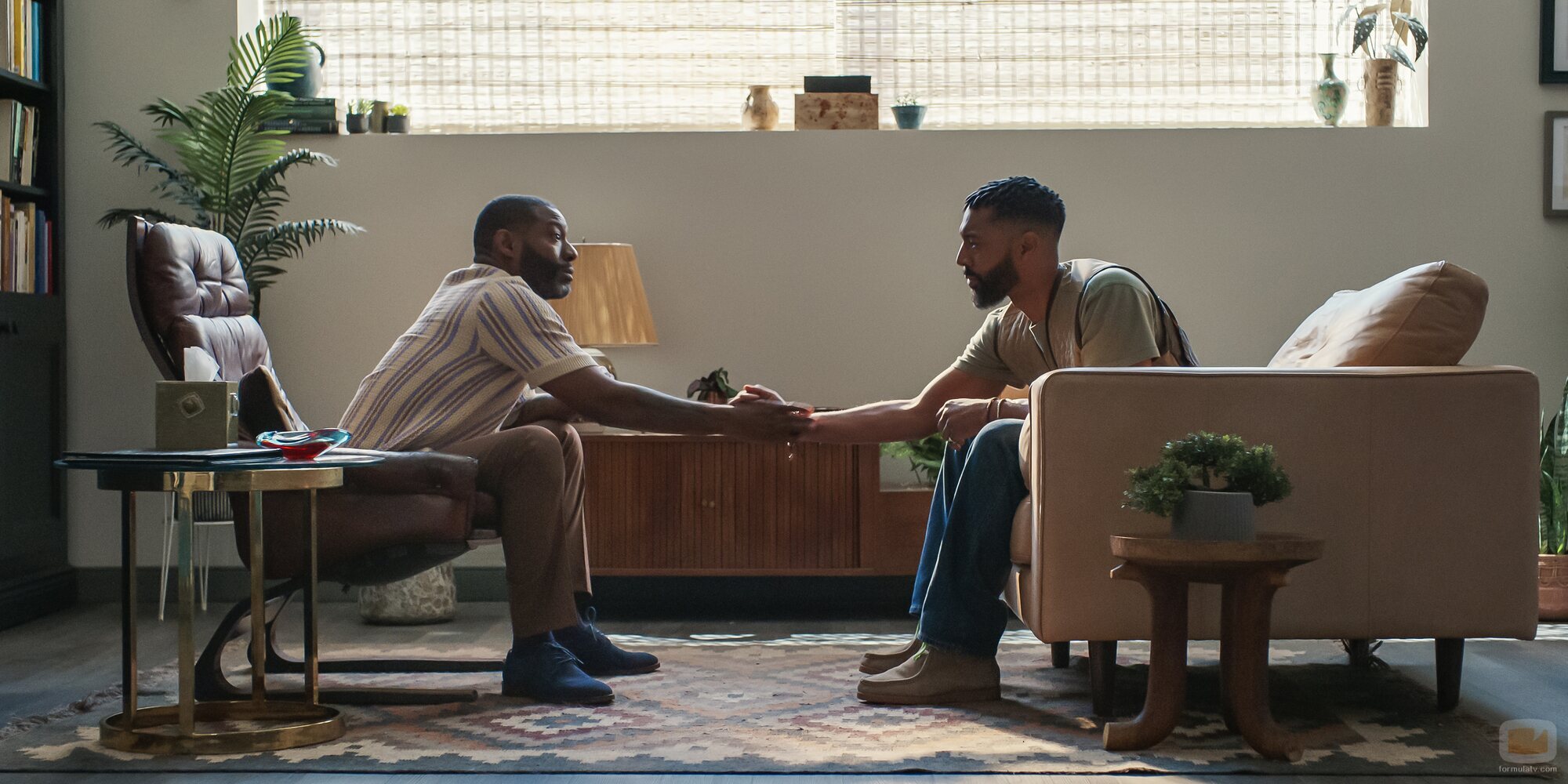 Tone Bell en 2x03 'Tú a tu rollo' de 'La supervivencia de una chica con curvas'