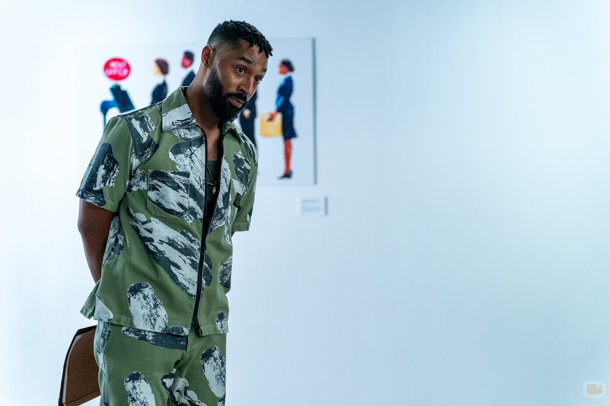 Tone Bell en el 2x04 de 'Survival of the Thickest'