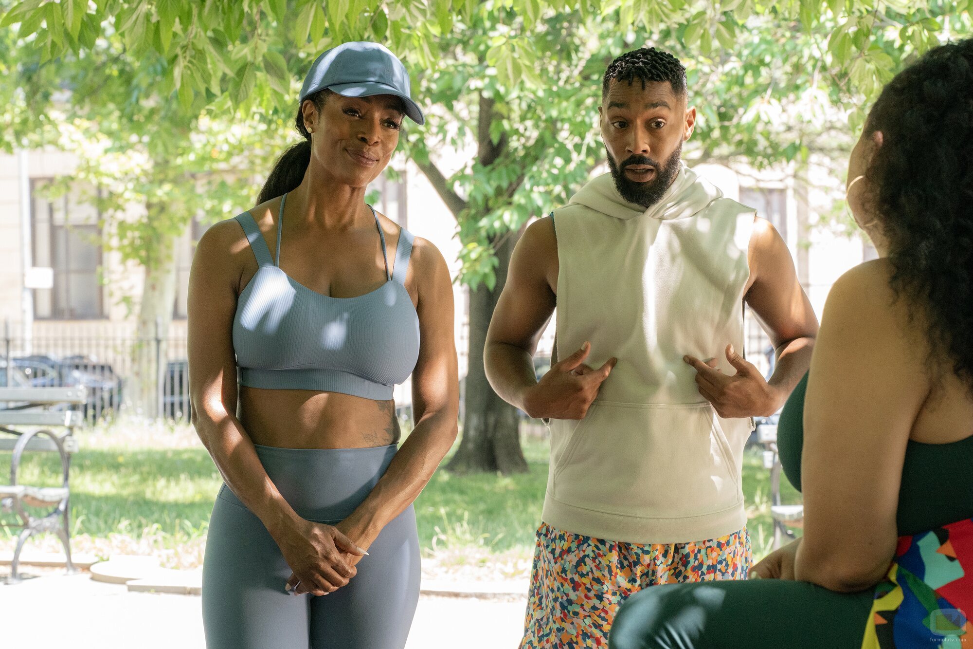 2x04 '¡Métete en tus asuntos' de 'La supervivencia de una chica con curvas'