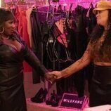 Michelle Buteau en 2x05 '¡El momento del cambio' de 'La supervivencia de una chica con curvas'