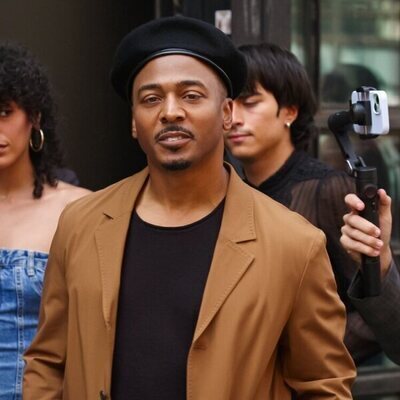 RonReaco Lee en 2x07 titulado 'Hay que comportarse con respeto' de 'La supervivencia de una chica con curvas'