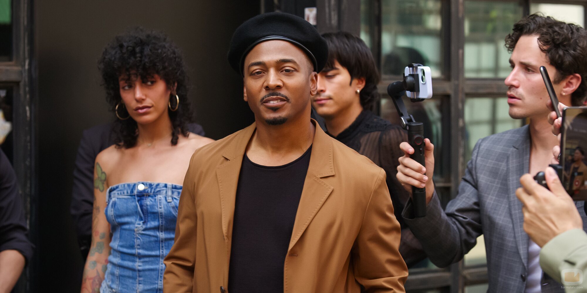 RonReaco Lee en 2x07 titulado 'Hay que comportarse con respeto' de 'La supervivencia de una chica con curvas'