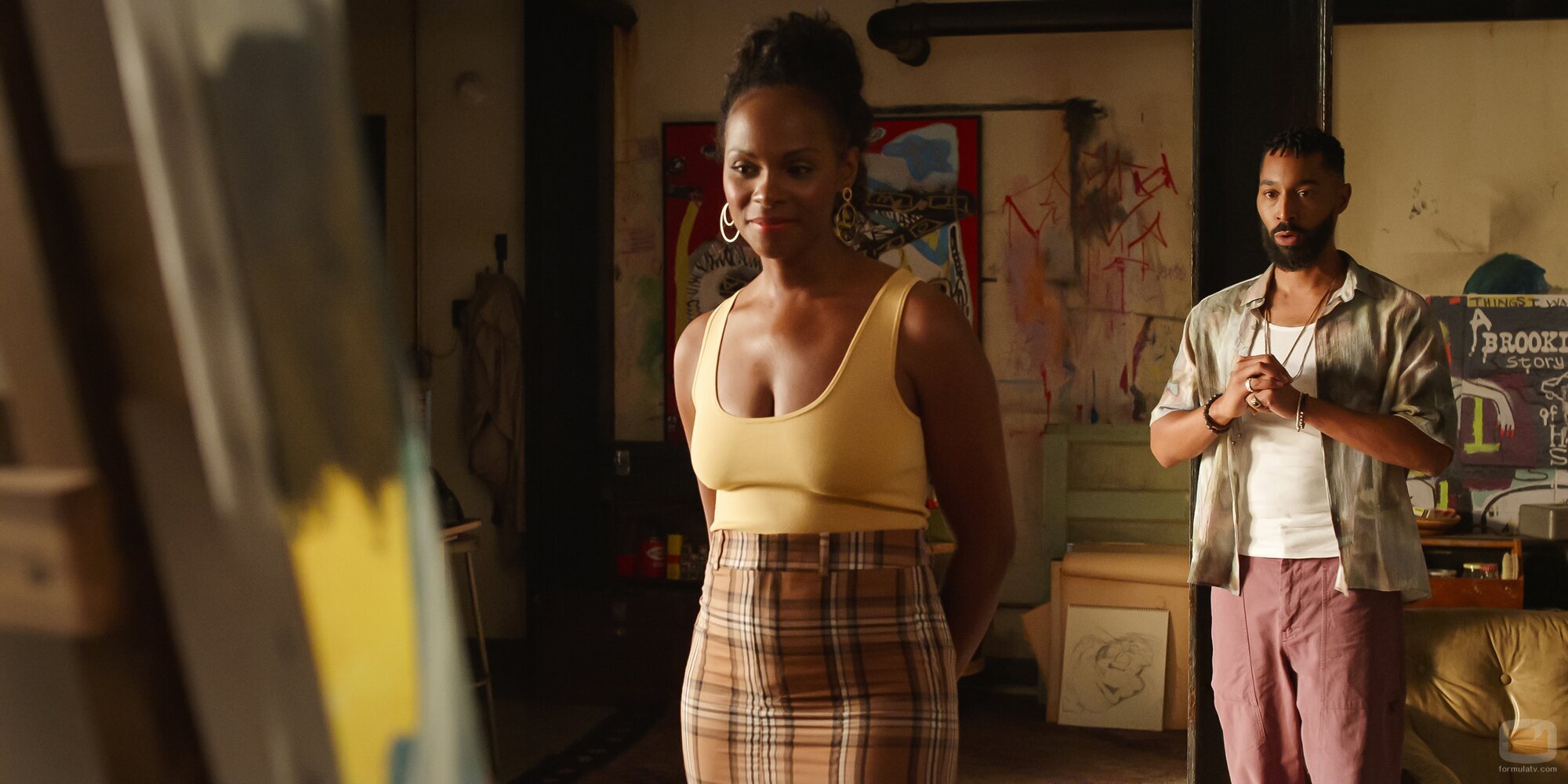 Tone Bell y Tika Sumpter en 'Hay que comportarse con respeto' de 'Survival of the Thickest'