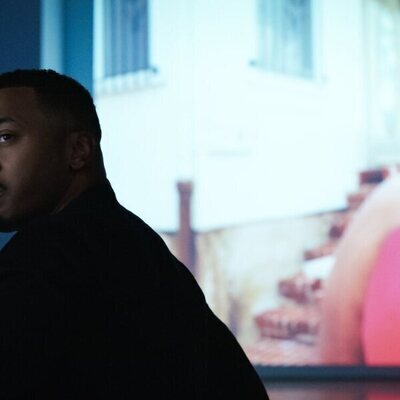 RonReaco Lee en 2x08 titulado 'No somos algo pasajero, somos el movimiento' de 'La supervivencia de una chica con curvas'