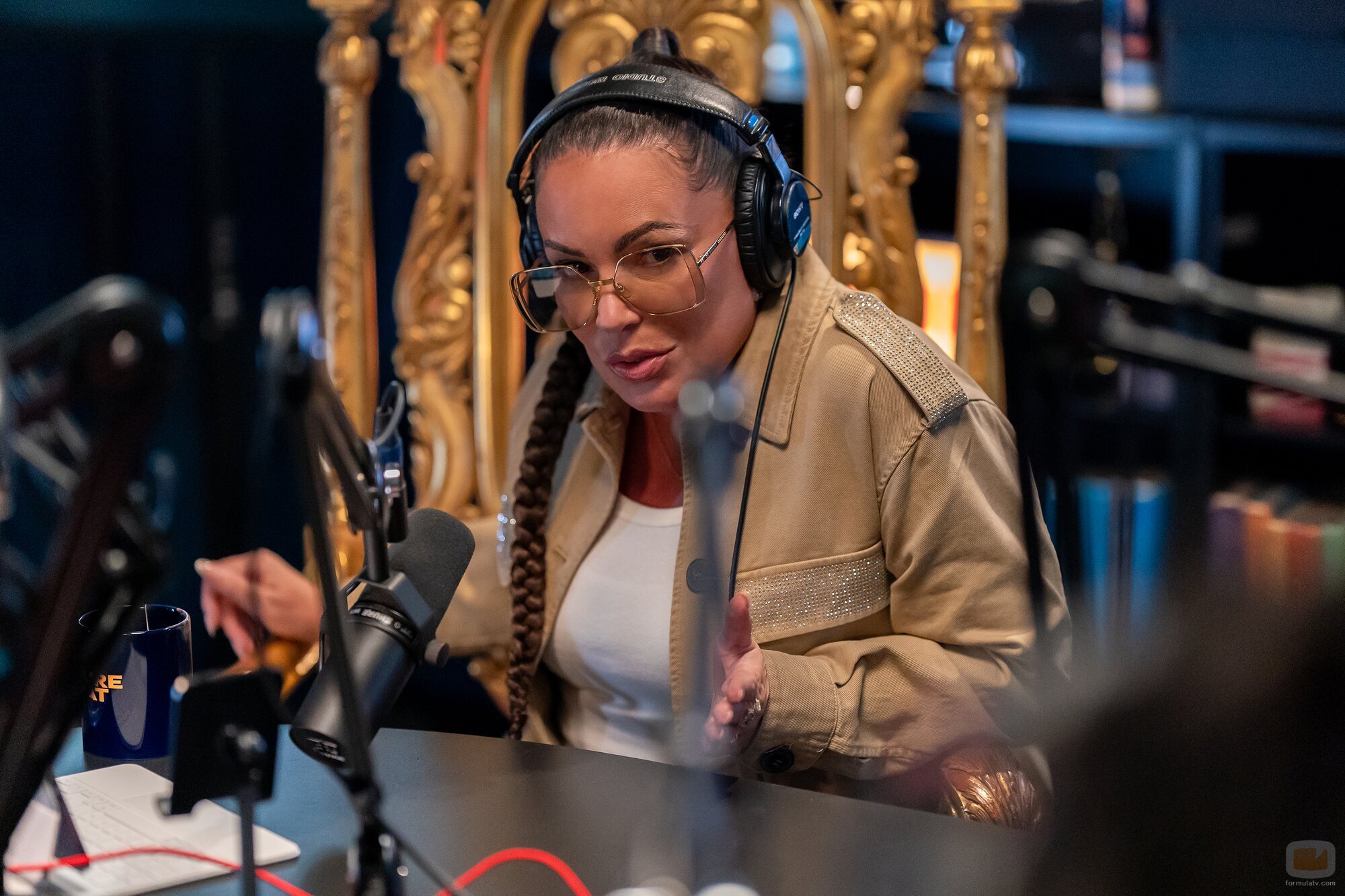 Still de 2x08 'No somos algo pasajero, somos el movimiento' de 'La supervivencia de una chica con curvas'