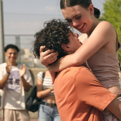 Esther Mejorada y Biel Castaño en la temporada 1 y el capítulo 07 de 'FoQ: La nueva generación'