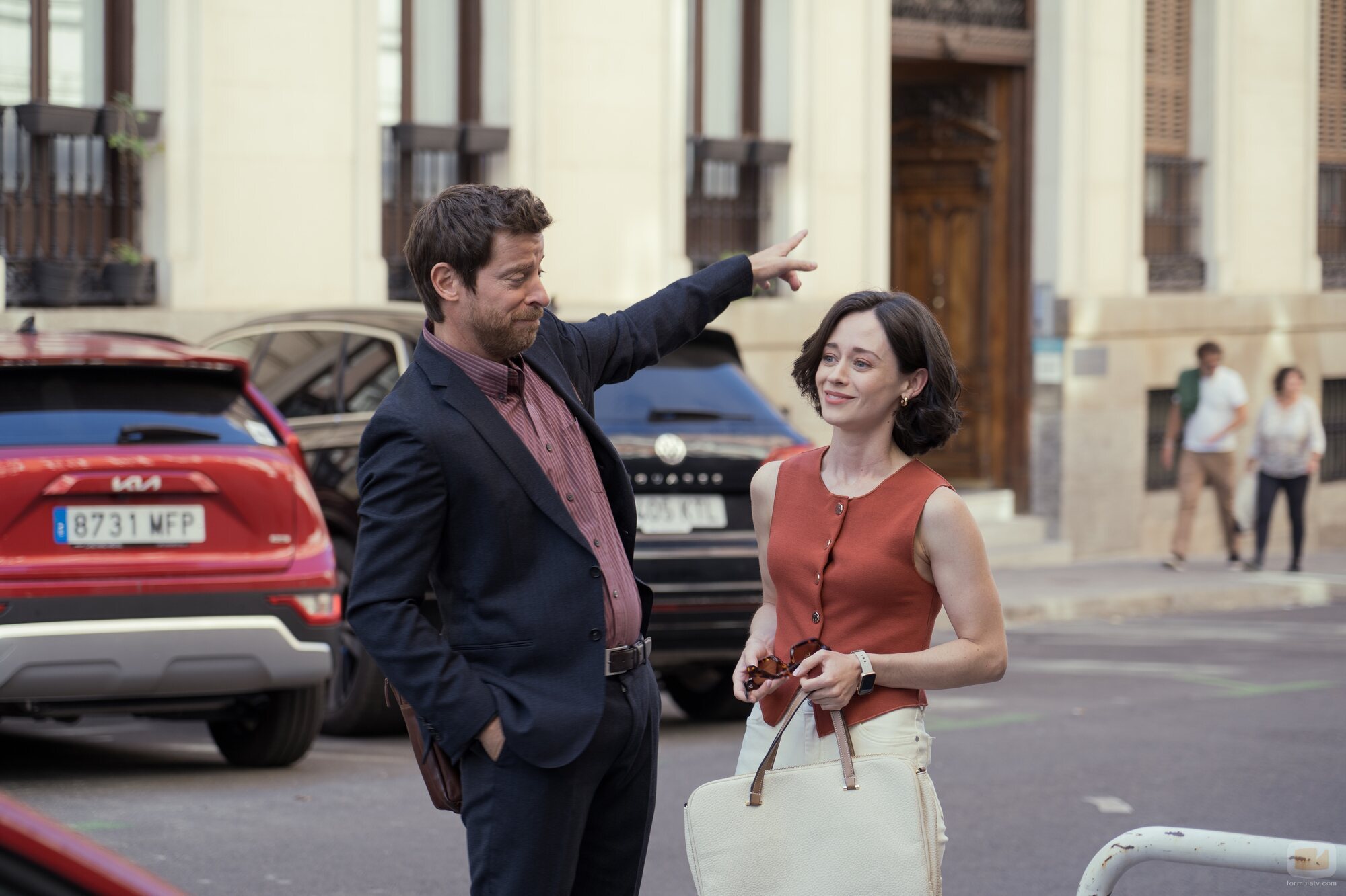 Manuel Baqueiro y Elena Rivera en 1x02 titulado 'Capítulo 2' de 'Perdiendo el juicio'