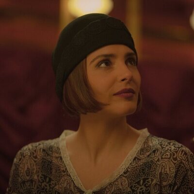 Andrea Duro en Capítulo 3 titulado 'Capítulo 3' de 'La Favorita 1922'
