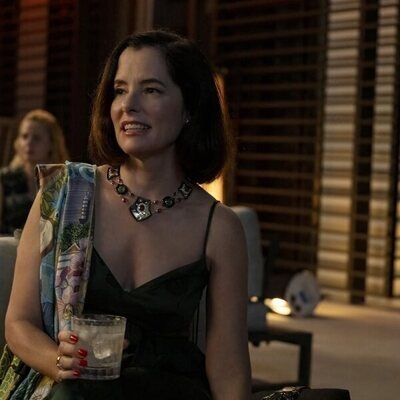 Parker Posey en la temporada 3 y el capítulo 07 de 'The White Lotus'