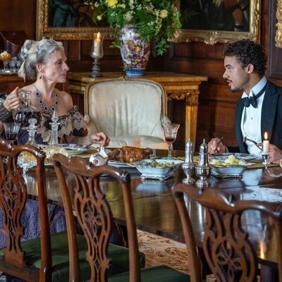 Matthew Broome en el 1x04 de 'The Buccaneers'