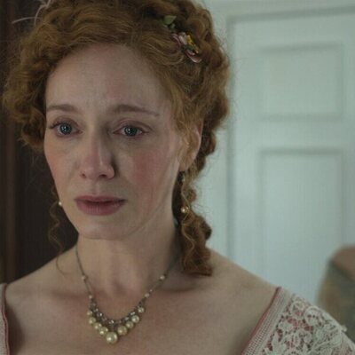 Christina Hendricks en 1x04 'La Vuelta a Casa' de 'The Buccaneers: Aristócratas por amor'