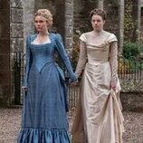 Imogen Waterhouse y Kristine Froseth en el 1x08 de 'The Buccaneers: Aristócratas por amor'