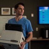 Colin Woodell en la temporada 1 y el capítulo 04 de 'Pulso'