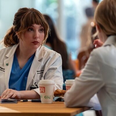 Willa Fitzgerald y Jessy Yates en 'No es nada personal' de 'Pulso'