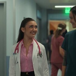 Daniela Nieves y Chelsea Muirhead en 1x09 'El último turno' de 'Pulso'